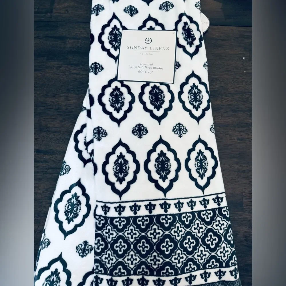 Plush Throw Blanket Black & White Print Fall Halloween Goth Damask Design